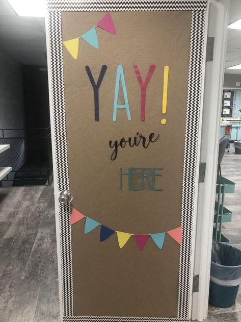 Welcome Back Classroom Door, Welcome Back School Door, 1st Day Of School Door Ideas, Teacher Door Decorations Welcome, Welcome Back Door Decorations Classroom, Classroom Door Ideas Reading, Welcome Classroom Door Ideas Preschool, Welcome Door Decorations Classroom, Welcome Back Classroom Door Ideas