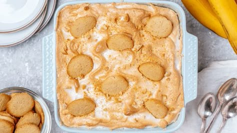 Posted in response to my own request. :) This is said to be the best and only banana pudding you should make! courtesy Nabisco. Nilla Wafer Pudding, Nilla Banana Pudding Recipe, Original Banana Pudding Recipe, Nilla Wafer Banana Pudding, Ham Salad Recipes, Sweety Pie, Banana Desserts, Strawberry Recipe, Tea Sweets