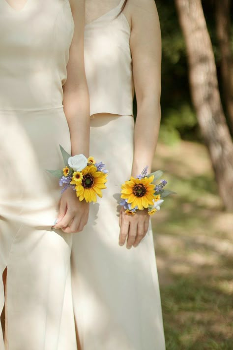 Sunflower Bridesmaid Bouquet, Sunflower Bridesmaid, Sunflower Corsage, Sunflower Wedding Decorations, Wedding Flowers Sunflowers, Grey Horses, Handmade Bouquet, Bridesmaid Corsage, Sunflower Wedding Bouquet