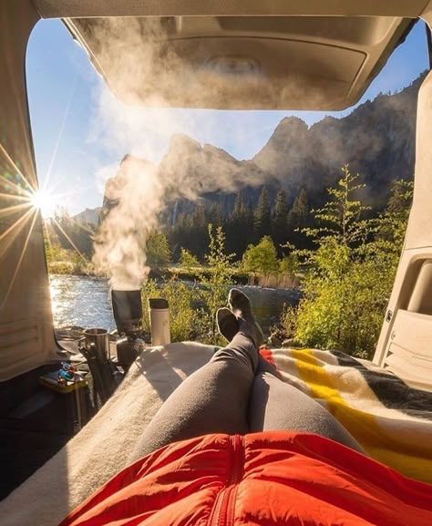 308 Pics From 'Project Van Life' Instagram That Will Make You Wanna Quit Your Job And Travel The World Vw California Beach, Quitting Job, Camping Photography, Van Living, Life Decisions, Yosemite Valley, Camping Recipes, Destination Voyage, Camping Life