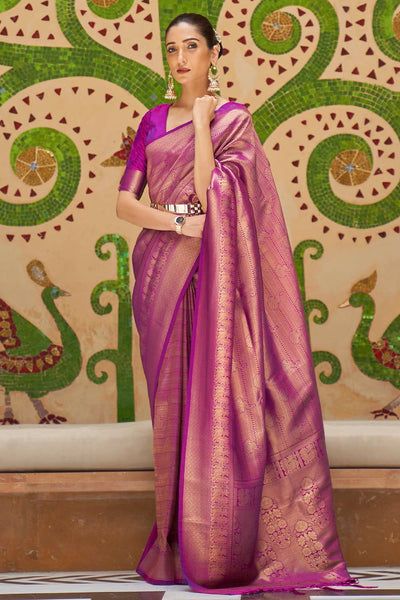 Glamorous Saree, Kanjivaram Sarees Silk, Purple Saree, Casual Saree, Art Silk Sarees, Kanjivaram Sarees, Kanchipuram Saree, Saree Look, Woven Design