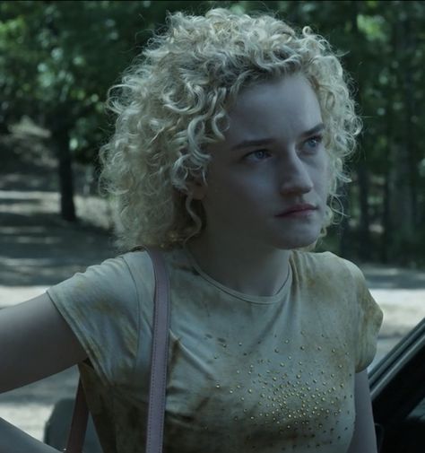 Ozark Ruth, 12 Princesses, Ruth Langmore, Jackie Taylor, Medieval Characters, Julia Garner, Series Netflix, In Another Universe, People To Draw