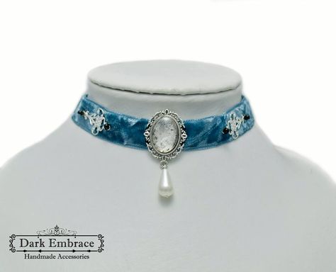 I love the color blue too Victorian Choker, Fairy Tale Jewelry, Victorian Accessories, Grunge Accessories, Blue Choker, The Color Blue, Gothic Chokers, Gothic Accessories, Magical Jewelry