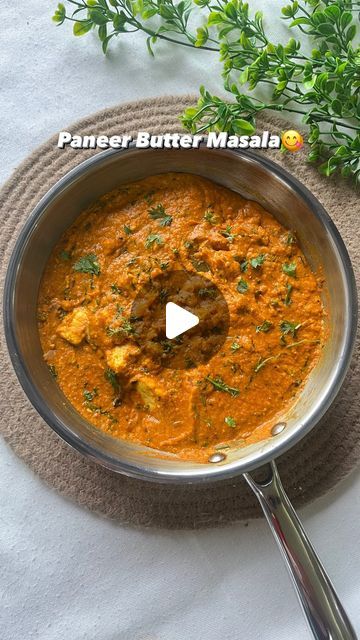 NIDHI JAIN | FOOD BLOGGER on Instagram: "PANEER BUTTER MASALA😋😋  This no cream paneer butter masala recipe made in a made is a saviour for the days you dont want to spend more time in the kitchen and want to relish a delicious meal too😋This comes together very quickly and is super delicious too😋 Instead of cream , I have used soaked cashews which will make the gravy thick and creamy😍  Tip - Start by soaking cashews in hot water for 15mins...or you can boil cahews in water for 5 mins too!  Follow me on youtube and instagram @cookwithnidhiii 😋  #paneerbuttermasala #restaurantstylepaneerbuttermasala #restaurantstyle #paneer #paneermasala #cookwithnidhiii #fyp #dhabastyle #gravy #mumbaifoodblogger #foodblogger #paneerrecipes #lunchrecipes #dinnerrecipes #healthyrecipes #nocreampaneerbutt Jain Paneer Butter Masala, Jain Paneer Recipe, Paneer Gravy Recipe, Paneer Butter Masala Recipe, Jain Food, Butter Masala Recipe, Paneer Butter Masala, Punjabi Cuisine, Jain Recipes