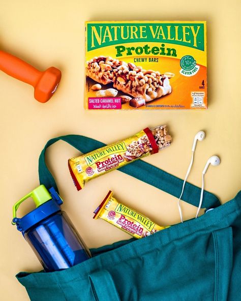 Food product photography for Nature Valley by Creatively Squared #visualcontent #contentcreation #flatlay #food Food Package Photography, Sports Product Photography, Food Styling Photography Inspiration, Nature Product Photography, Food Product Photography Ideas, Products Photography Ideas, Food Packaging Photography, Flatlay Photography Ideas, Product Packaging Photography