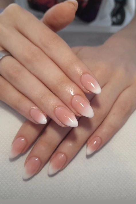 Almond Nails Pink, Oval Nails Designs, Ombre Gel Nails, Pink Ombre Nails, Airbrush Nails, Casual Nails, Blush Nails, Almond Acrylic Nails, Oval Nails