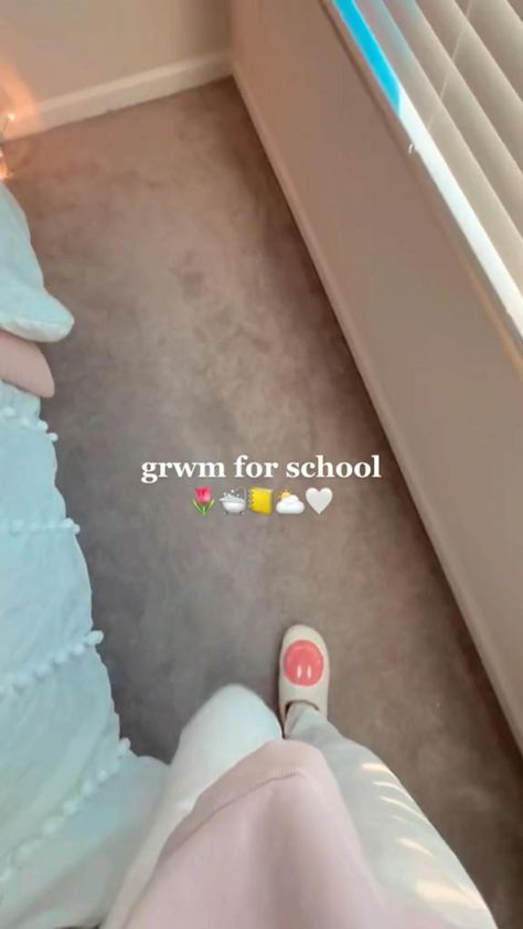 Aesthetic School Morning Routine, Moring Routine, Pink Clean Girl, Aesthetic Video Ideas, Morning School, Morning Hacks, Morning Night Routine, Aesthetic Routine, Effortless Aesthetic