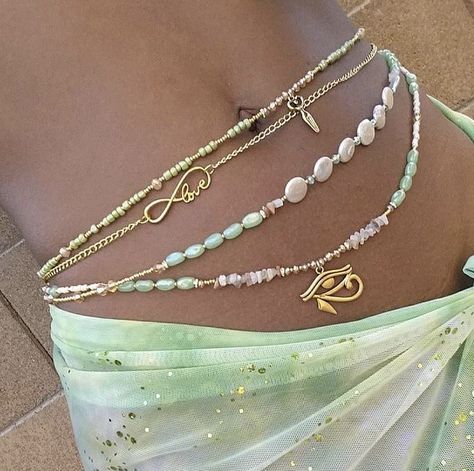 bella ✨ on Twitter: "… " Belly Bracelets, Jóias Body Chains, 80s Clothes, Kiara Carrera, Waist Jewelry, Indie Jewelry, Belly Jewelry, Waist Beads, Dope Jewelry