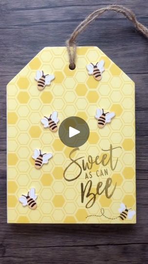 Deco Podge, Diy Nursery Decor, Spring Projects, Craft Show Ideas, Diy Door, 1k Views, Craft Show, Craft Tools, Painting Crafts