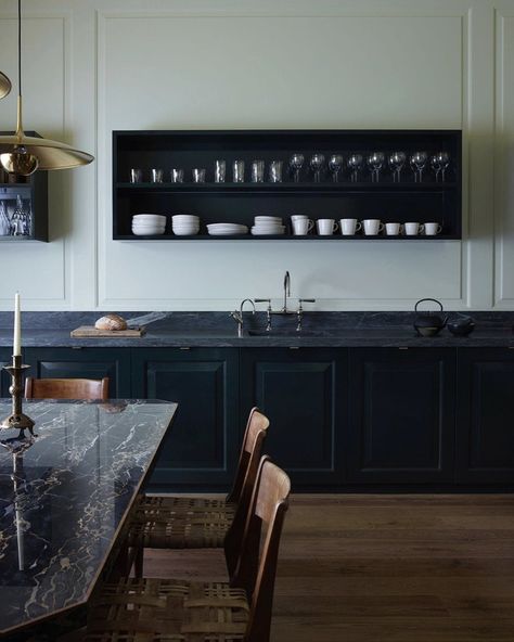 Bathroom Georgian, London Kitchen Design, Kitchen With Open Shelving, Moore House, Rose Uniacke, London Kitchen, Classic Kitchen, Candle Sticks, Coach House