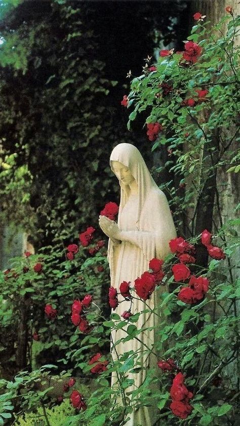 Marian Garden, Mary Garden, Sacred Garden, Baba Jaga, Prayer Garden, Blessed Mary, Heart Of Mary, Summer Board, Mary Statue