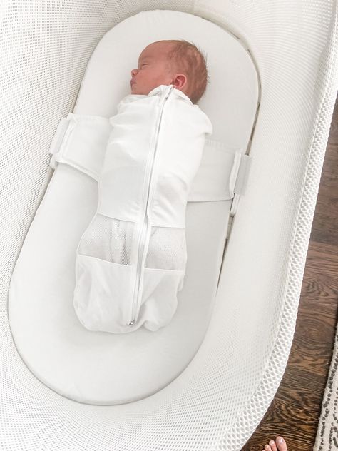 Bassinet In Parents Room, Snoo Bassinet Tips, Snoo Bassinet, Mamaroo 4moms Bassinet, The Snoo Bassinet, Mockingbird Bassinet, Halo Bassinet Swivel Sleeper, Newborn Bassinet, Parents Room