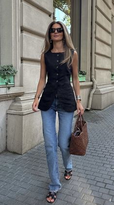 Waistcoat Outfit Women, Cute Office Outfits, Hermes Sandals, Cute Professional Outfits, Summer Office Outfits, Casual Work Outfits Women, Chic Business Casual, Denim Jacket Outfit, Professional Outfits Women