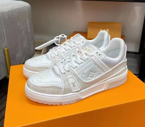 Basket Louis Vuitton, Luis Vuitton Shoe, Zapatillas Louis Vuitton, Louis Vuitton Trainer, Louis Vuitton Trainers, Nike Shoes Women Fashion, Shoes Wallpaper, Nike Off White, Nike Shoes Girls