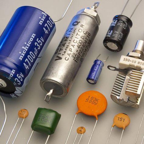 Capacitor Konversi Satuan, Electrical And Electronics Engineering, Laws Of Nature, Electric Charge, Electronics Engineering, Electronics Basics, Electric Field, Technical Illustration, Automotive Mechanic