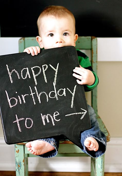 happy birthday to me Kind Photo, First Birthday Pictures, First Year Photos, Baby Boy First Birthday, 1st Birthday Photos, 카드 디자인, Foto Baby, Happy Birthday To Me, Foto Tips