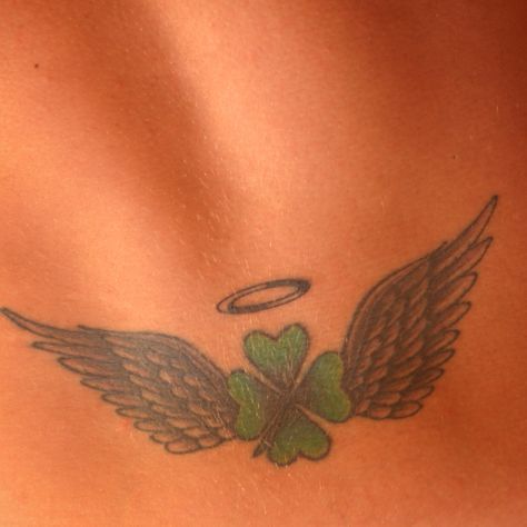 4 leaf clover and angel wings 4 Leaf Clover Memorial Tattoo, Four Leaf Clover Memorial Tattoo, Irish Angel Tattoo, Irish Shamrock Tattoo, Small Irish Tattoos, Loved Ones Tattoos, Lost Loved Ones Tattoo, Arsenal Tattoo, Small Celtic Tattoos