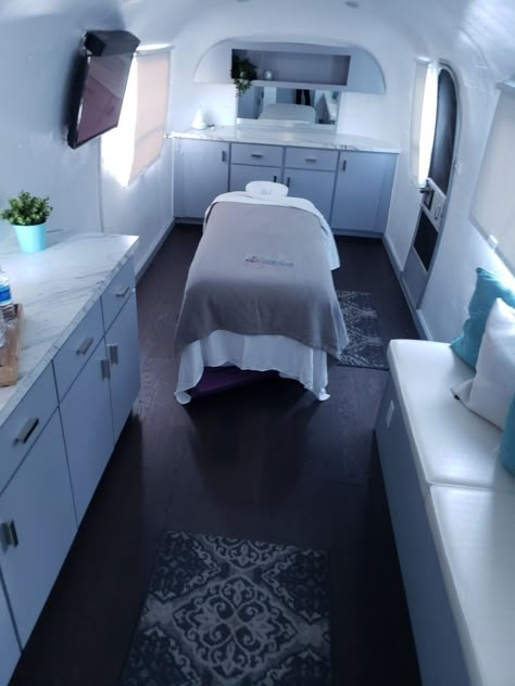 like the faux marble countertop Mobile Beauty Salon, Silver Liner, Mobile Spa, Mobile Massage, Mobile Beauty, Cabinet Wall, Art Pillows, List Of Things, Deep Tissue