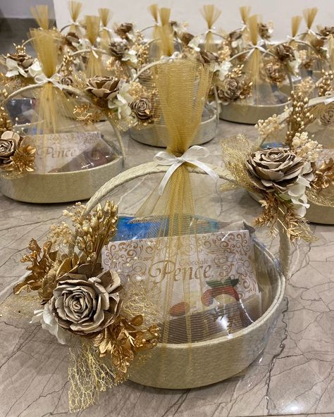 Elegance wrapped with love! Our luxe gift baskets adorned with delicate floral decor are perfect for every special occasion. Elevate your gifting game with Humsa’s curated luxury touches. 🎁✨ #HumsaGifting #LuxeBaskets #ElegantGifts #LuxuryGifting #FloralDecor #GiftWithStyle #HumsaElegance #GiftIdeas #OccasionReady #FloralLuxury #ExquisiteGifting #CelebrateWithHumsa Luxury Gift Basket, H Style, Luxe Gifts, Gift Basket, Floral Decor, Gift Baskets, With Love, Dream Wedding, Special Occasion