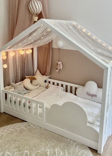 Camera Montessori, Cozy Baby Room, Ikea Kura, Toddler Girl Room, Toddler Room Decor, Kids Bedroom Inspiration, Girl Nursery Room