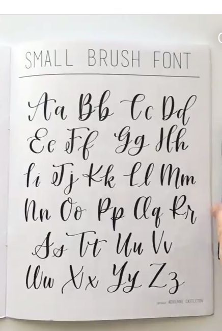 free fonts handwriting Handlettering Cursive Alphabet, Aesthetic Fonts Alphabet Cursive, Simple Cursive Font Alphabet, Handwritten Fonts Alphabet Simple, Cligerphy Letters Easy, Easy Caligraphy Ideas, Modern Calligraphy Alphabet Fonts Design, Easy Caligraphy Writing, Caligraphy Font Alphabet Aesthetic