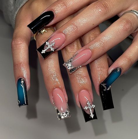 #blacknails #nailart #nailtech #nailsoftheday #nail2inspire #nailsart #black #naildesign #summernails #fashion #style #summervibes #inspo Near Year Nails, Navy Blue And Black Nails Prom, Dark Colored Nail Designs, 90s Nail Art Design, 2 Colors Nails, Nails With Navy Blue Dress, Black Inspo Nails, Nails Ideas 2024, Dark Blue And Black Nails