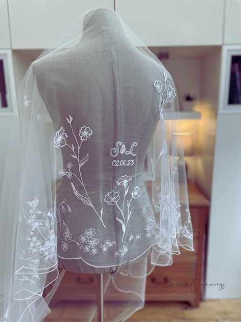 Initials and wedding date embroidered on a bespoke veil using artisan freemotion embroidery. Embroider On Tulle, Bridal Veil Embroidery, Wedding Veil Embroidery, Bespoke Veil, Persephone Wedding, Veil With Embroidery, Wedding Bride Veil, She Said Oui, Initials Embroidery