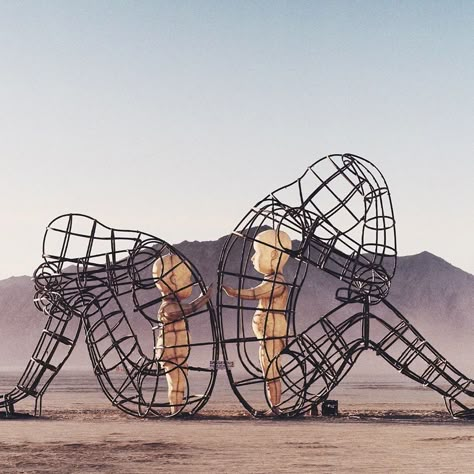 Burning Man Sculpture, Man Sculpture, Deep Art, Foto Art, Modern Sculpture, Inner Child, Wire Art, Burning Man, Art Sculpture