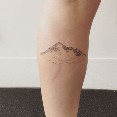 Tattoo artist: Jess Chen Reflection Tattoo, Small Mountain Tattoo, Whistler Mountain, Mountain Tattoos, Tattoos Mandala, Small Tattoos Simple, Geniale Tattoos, Tattoos Geometric, Mountain Tattoo