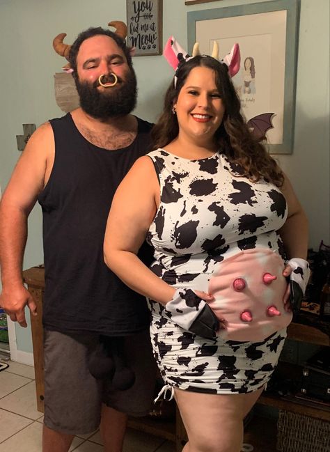 Cow and Bull excpecting mother costume How To Make Cow Utters For Costume, Diy Cow Costume For Women, Bull Halloween Costume, Cow Costume Women's, Bull Costume, Cow Costumes, Diy Cow Costume, Adult Costumes Diy, Halloween Couples Costume