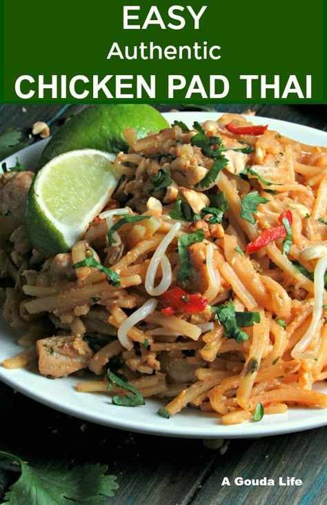 Pat Thai, Braised Beef Ragu, Baked White Fish, Wheat Pasta Recipes, Cowboy Casserole, Chicken Pad Thai, Beef Ragu, Chicken Slow Cooker, Thai Recipe