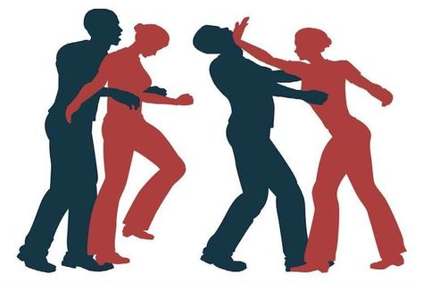 To ensure you can take care of yourself or your loved ones if you are ever attacked or mugged, here are 15 simple self defense techniques you should know. Womens Self Defense, Dim Mak, Self Defense For Women, Karate Dojo, How To Defend Yourself, Self Defense Moves, Self Defense Tips, Self Defense Women, Diy Survival