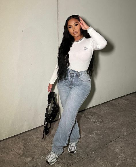 Mom Jeans Outfit Black Women, Mom Jeans Outfit Black, Jeans Outfit Black Women, Summer Outfits Baddie, Baddie Ideas, Bold Clothing, Outfit Black Women, Jeans Trendy, Outfits Baddie