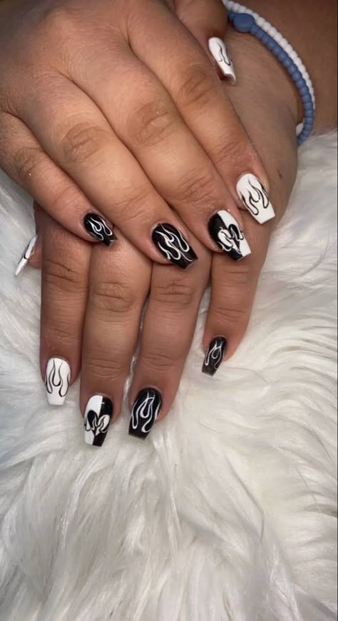 Short coffin acrylic set with hand painted flame designs & heart design. Barbed Wire Nail Designs, White And Black Flame Nails, Black And White Flame Nails, Coffin Flame Nails, Flame Design Nails, Short Flame Nails, Fire Nails Designs, Black Flame Nails, Black Nails Design Ideas