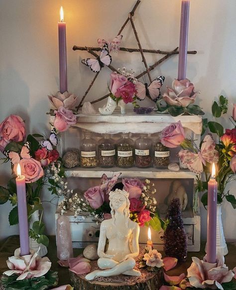 Alter Setup Witchcraft, Closet Altar Ideas, Spiritual Aesthetic Bedroom, Witchy Alter Aesthetic, Light Witch Altar, Alters For Aphrodite, Altar Inspo Witchcraft, Gaia Altar Ideas, Pink Witch Bedroom