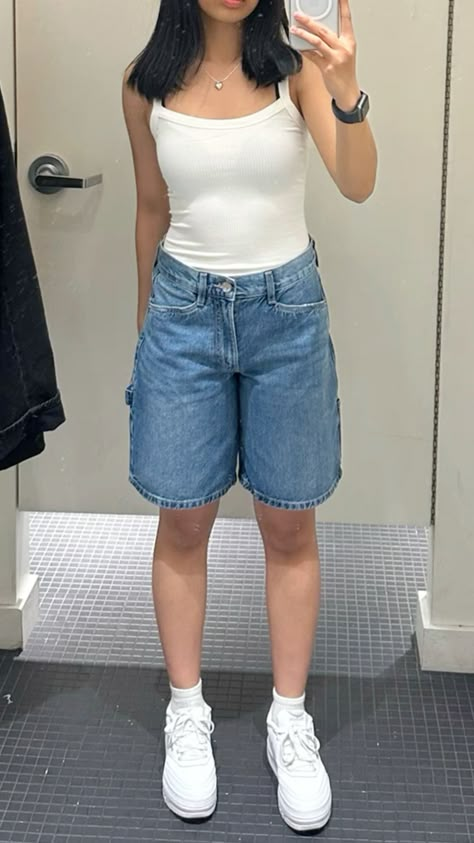 jorts outfit Long Shorts Outfits Women, Long Shorts Outfits, Cargo Shorts Outfits Women, Women Cargo Shorts, Cargo Pants Outfits Women, Denim Skirt Outfit Ideas, Cargo Shorts Outfit, University Fits, Denim Shorts Outfit Summer