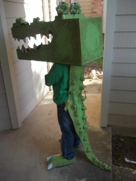 My attempt at crocodile little boy costume. Costume Dinosaure, Cardboard Costume, Cardboard Mask, The Mask Costume, Halloween Infantil, Cardboard Model, Folding Origami, Cardboard Sculpture, Dinosaur Costume