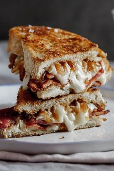 Bacon Brie Grilled Cheese, Brie Grilled Cheese Sandwich, Ginger Ale Punch, Brie Grilled Cheese, Bacon Brie, Toasted Sandwich Recipes, Sandwich Day, Bacon Grilled Cheese, Queso Fundido