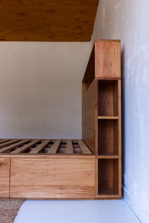 Ultimate storage solution - our custom Bookshelf Drawer Bed features 6 drawers in the platform base and a bookshelf bedhead. Handmade from solid locally sourced Australian hardwood. Diy Queen Headboard With Storage, Bookcase Bedframe, Wooden Bed Head, Diy Storage Headboard, Bedframe Diy, Bed Headboard Storage, Bookshelf Bed, Timber Beds, Bookshelf Headboard