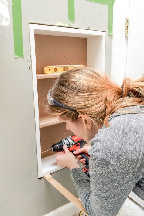 Small Bathroom Solution: Built-In Shelves Between the Studs Diy Shelves Design, Diy Built In Shelves, Diy Shelves Ideas, Between The Studs, Small Bathroom Solutions, Between Studs, Bathroom Diy Ideas, Laundry Room Storage Shelves, Recessed Shelves