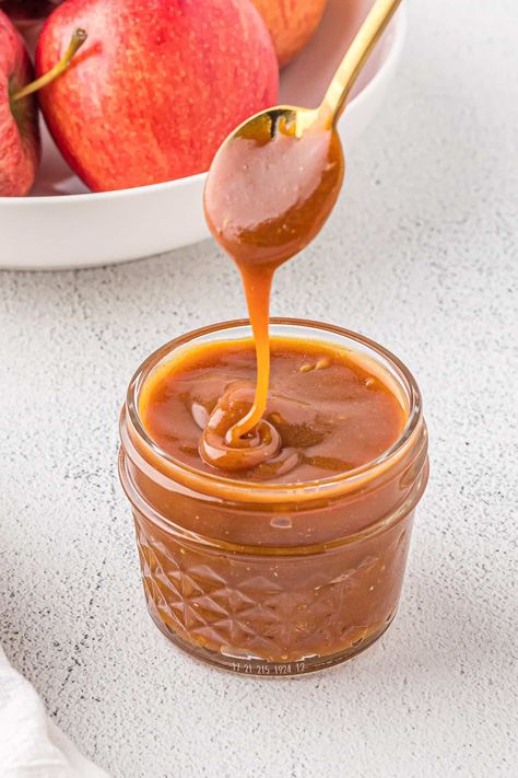 Dairy-Free Caramel Sauce - The Dairy-Free Menu Dairy Free Caramel Recipe, Df Caramel Sauce, Carmel Sauce Non Dairy, Caramel Topping Recipe, Dairy Free Caramel Sauce, Caramel Recipe Without Corn Syrup, Dairy Free Caramel, Carmel Recipe, Vegan Caramel Sauce