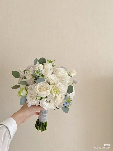 Prom Flowers Bouquet, Brides Flowers Bouquet, Small Bridal Bouquets, Small Wedding Bouquets, Prom Bouquet, Elegant Wedding Bouquets, Simple Wedding Bouquets, White Flower Bouquet, Bridal Bouquet Peonies