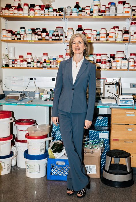 Jennifer Doudna, a Pioneer Who Helped Simplify Genome Editing - The New York Times Stem Academia, Jennifer Doudna, Science Fashion, Women In Stem, Technology Transfer, Disruptive Technology, Healthcare Marketing, Gene Therapy, Career Vision Board