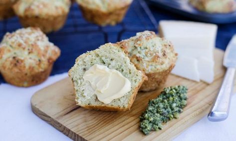 Muffins are delicious whether they are sweet or savoury - and this savoury muffin with parmesan cheese and pesto is no exception. Perfect as a mid-morning snack, these muffins hit the spot! Pistachio Muffin Recipes, Easy Pistachio Muffins, Crispy Parmesan Zucchini Potato Muffins, Parmesan Muffins, Jumbo Pistachio Muffins, Pistachio Muffin, Savoury Muffin, Vegetable Muffins, Savoury Muffins