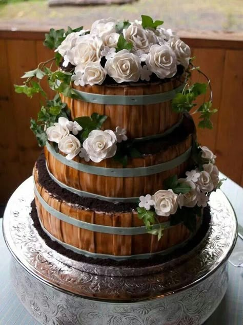 Chic Country Wedding, Rustic Wedding Cakes, Cake Rustic, Country Wedding Cakes, Big Wedding Cakes, Pretty Wedding Cakes, Country Ideas, Country Wedding Ideas, Wedding Cake Rustic