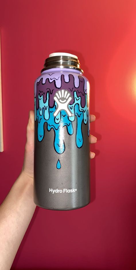 Ideas for painting a hydro flask Painting Hydro Flask Ideas, Custom Hydro Flask Ideas, Tumbler Painting Ideas, Painted Tumbler Ideas, Hydro Flask Stickers Ideas, Water Bottle Painting Ideas, Hydro Flask Painting, Water Bottle Design Ideas, Water Bottle Painting