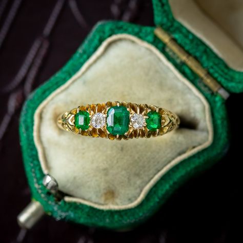 Today we're showcasing May's beautiful birthstone emerald with rings of varying antique styles ❤️ The luscious green of emerald pairs perfectly with diamonds for a fresh statement Spring/Summer look. Did you know? Genuine emeralds are internally patterned with a large number of inclusions and internal flaws, which mean that no two stones are ever completely alike. That's what makes them so special! 🌹 Honour the natural beauty of the world with a preloved emerald piece from our collection ... Victorian Emerald Ring, Antique Engagement Rings Emerald, Vintage Rings Antiques, 1960s Engagement Ring, Antique Emerald Engagement Ring, Antique Engagement Rings Victorian, Antique Emerald Ring, Antique Rings Victorian, Colombian Emerald Ring