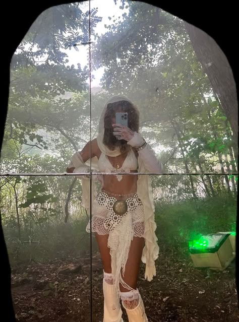 70s Rave Aesthetic, Coachella Fairy Outfit, All White Fairy Outfit, Spiritual Festival Outfit, Fairy Warrior Outfit, Cottage Core Festival Outfits, Boho Fairy Aesthetic, Souled Out Festival, Boho Desert Outfit