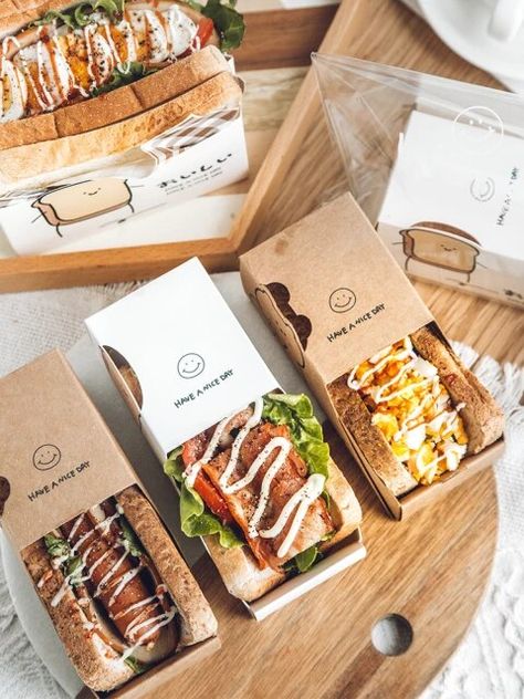 Sandwich Restaurant Ideas, Packaging For Sandwiches, To Go Sandwiches Packaging, Restaurant To Go Packaging, Sanwish Package, Sandwich Restaurant Design, Cafe Packaging Ideas, Sandwich Packaging Takeaway, Sandwich Box Ideas