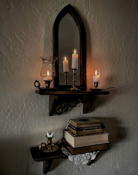 Dark Cottage Core Furniture, Southern Gothic Bedroom Ideas, Trinkets Home Decor, Halloween Gothic Aesthetic, Victorian Goth Room Aesthetic, Whimsi Goth Decor, Dark Academia Furniture Aesthetic, Gothic Library Decor, 70s Witch Aesthetic Decor